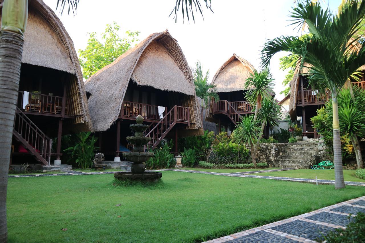 Taman liburan Molamola House